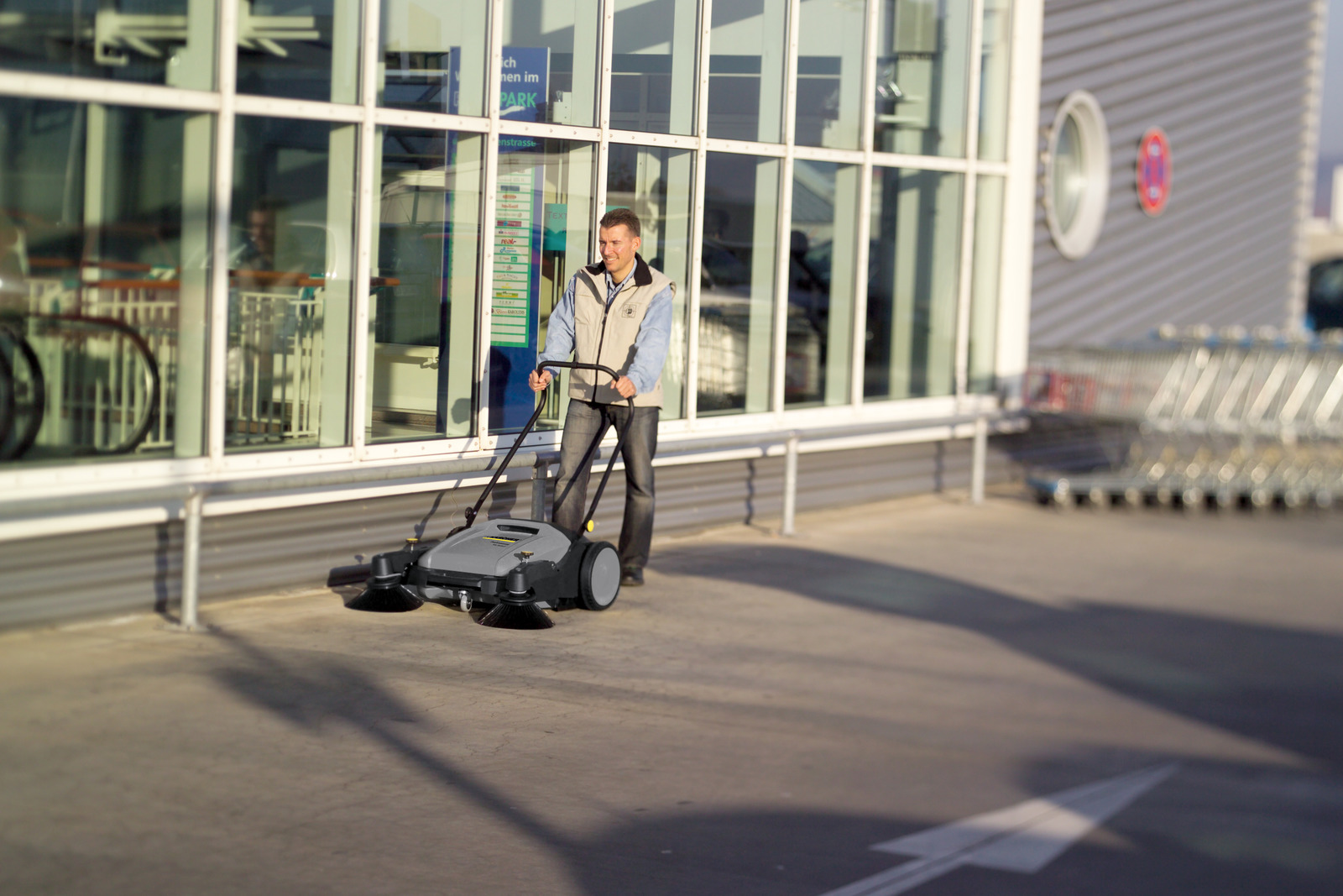 KARCHER KM 70/20 C 2 SB SÜPÜRÜCÜ - Görsel 4